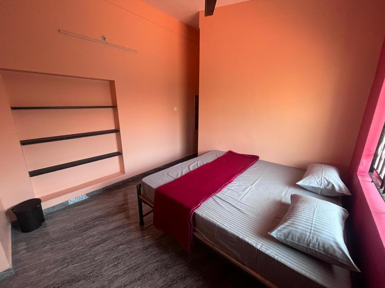 Hostelvk Gokarna Gokarna  Buitenkant foto