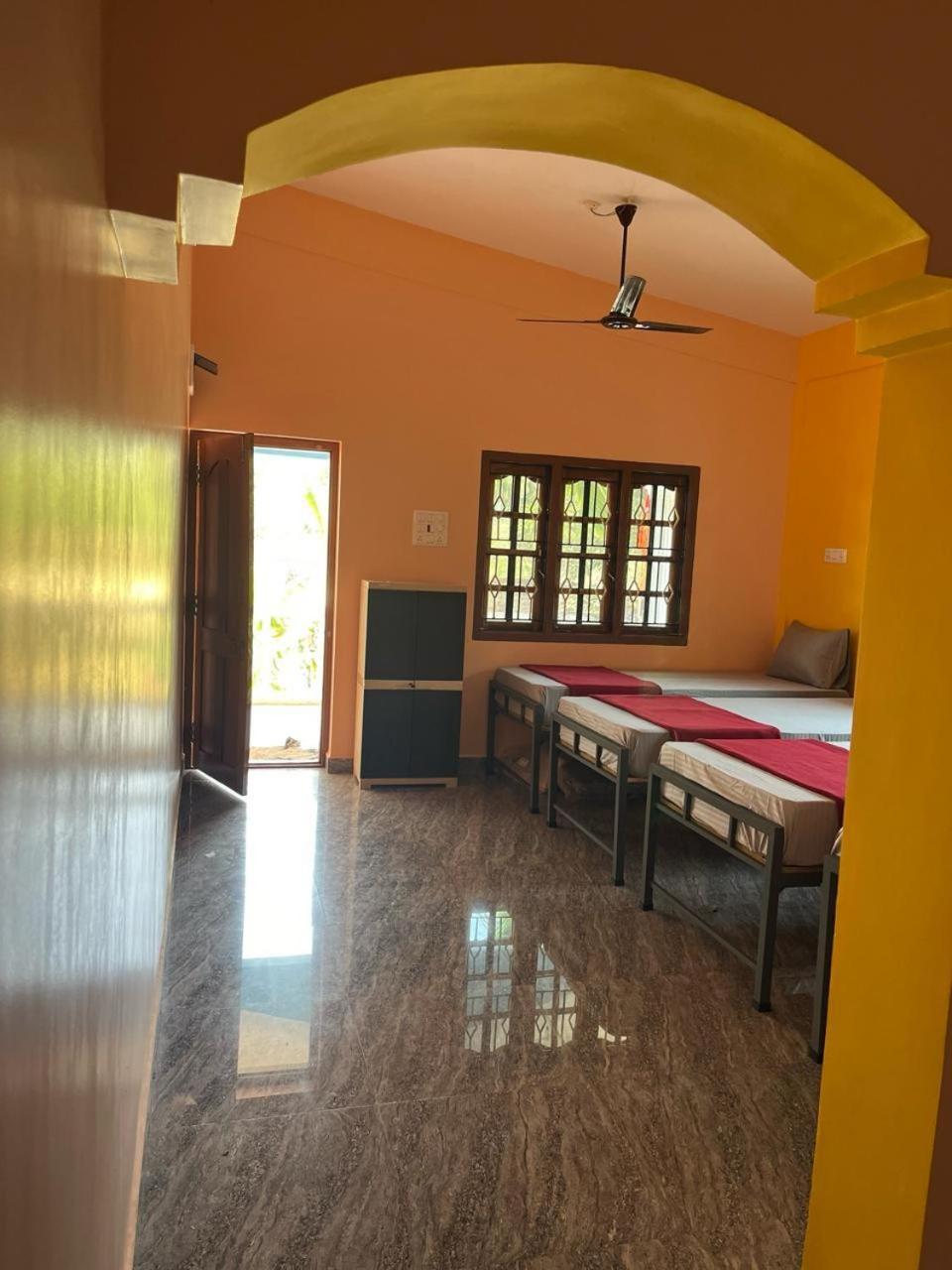 Hostelvk Gokarna Gokarna  Buitenkant foto