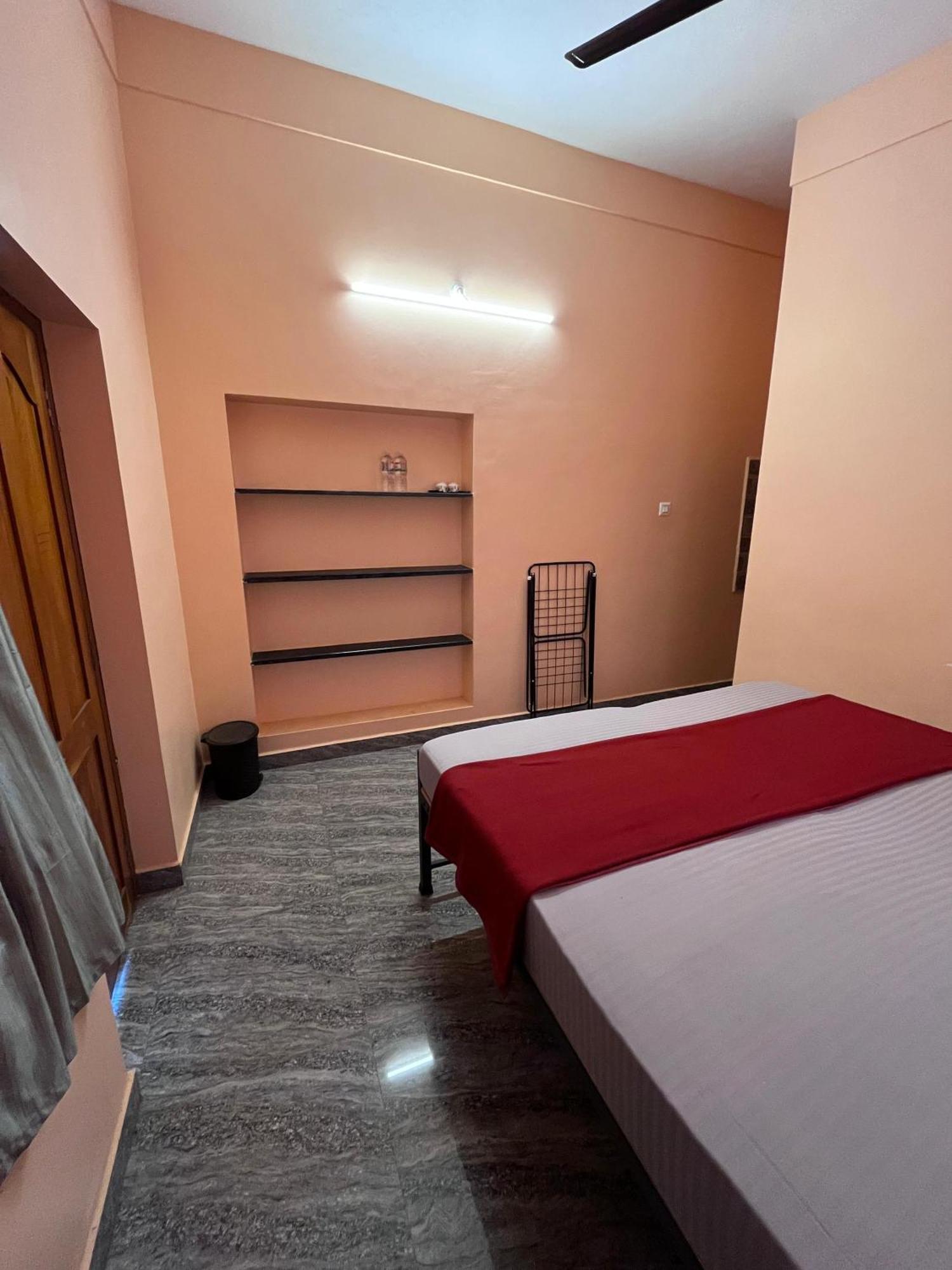 Hostelvk Gokarna Gokarna  Buitenkant foto