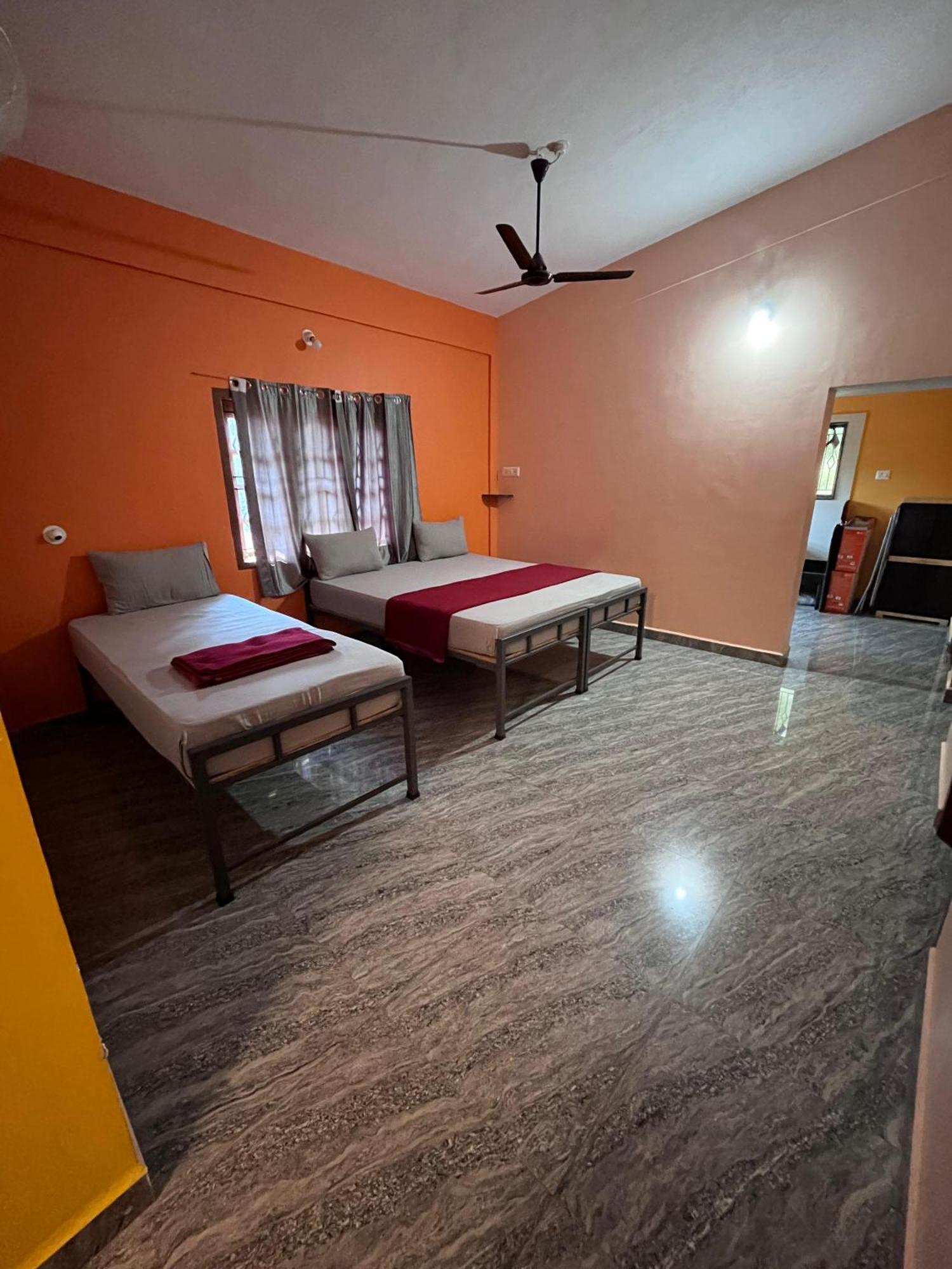 Hostelvk Gokarna Gokarna  Buitenkant foto