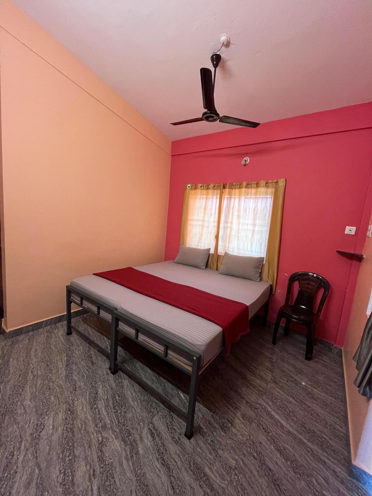 Hostelvk Gokarna Gokarna  Buitenkant foto
