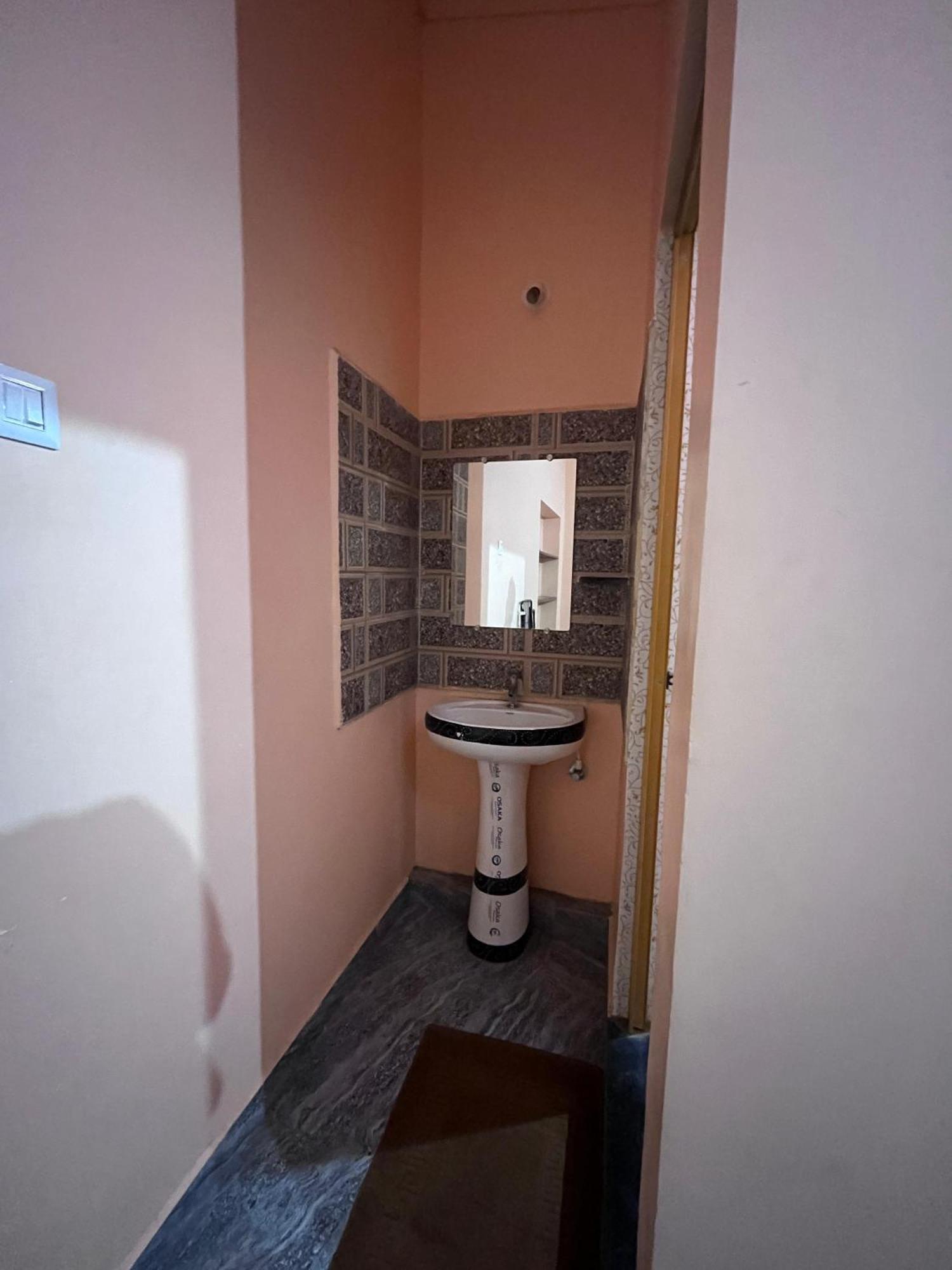 Hostelvk Gokarna Gokarna  Buitenkant foto